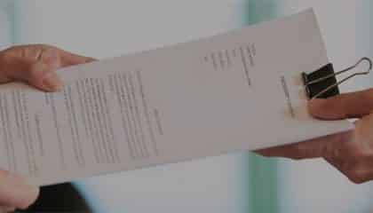Revelia entenda o que é e seus 3 principais efeitos